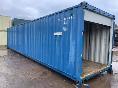 Contenedor Marítimo de 40 x 8 Pies con Puerta Enrollable – Unidad de Almacenamiento de Acero Segura