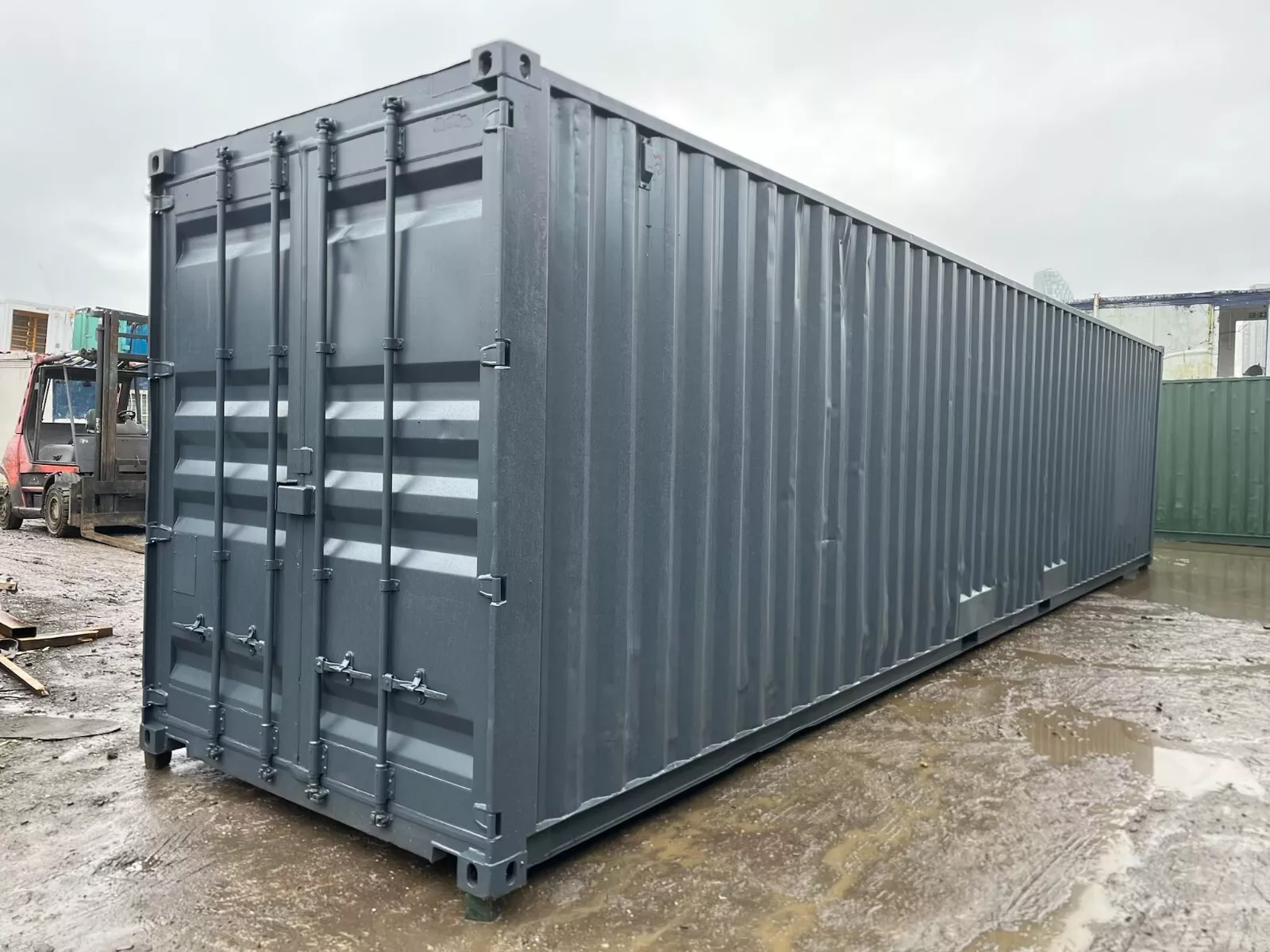 40ft x 8ft Roller Shutter Shipping Container – Secure, Accessible, and Weatherproof Storage - Imagen 9