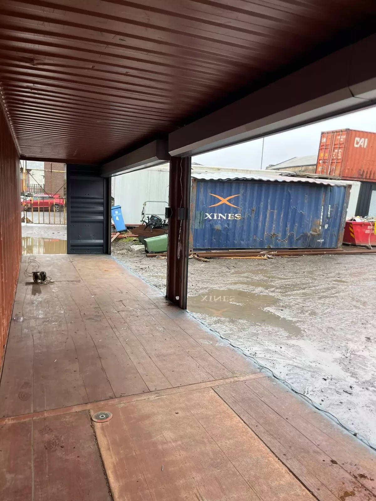 40ft x 8ft Roller Shutter Shipping Container – Secure, Accessible, and Weatherproof Storage - Imagen 12