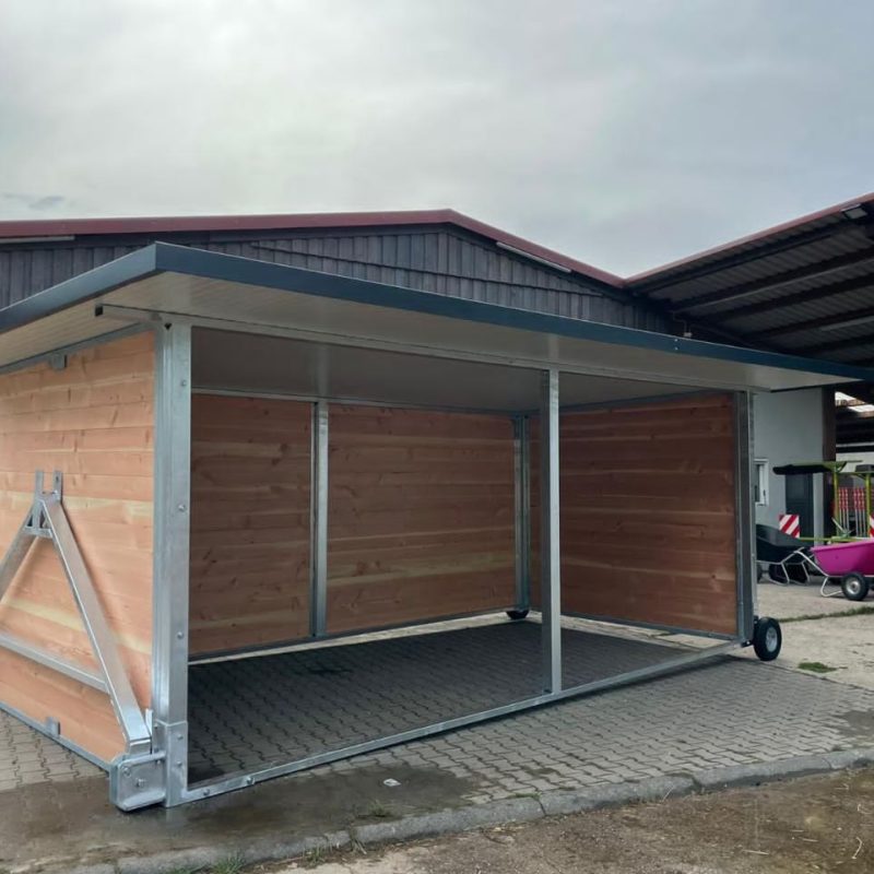 Mobile Outside Traction Modular Luxury Hot Galvanized Steel Structure Horse Stable Barn Room