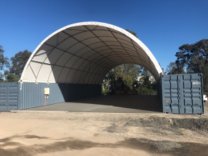 Refugio Domo para Contenedor de 40 Pies a Medida – Estructura de Acero con Cubierta de PVC Impermeable